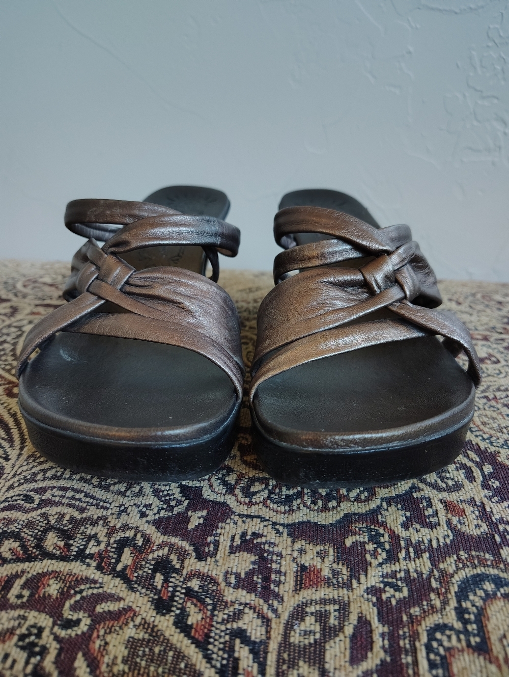 Hush Puppies Bronze Leather Strappy Knot Slip On Wedge Sandals Women's 7